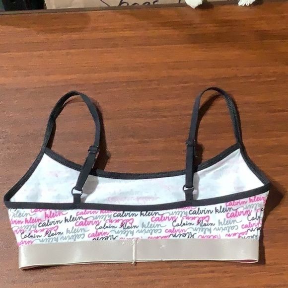 Calvin Klein NWOT - Sz 6/7 yrs - bralette adjustable straps - Picture 3 of 4